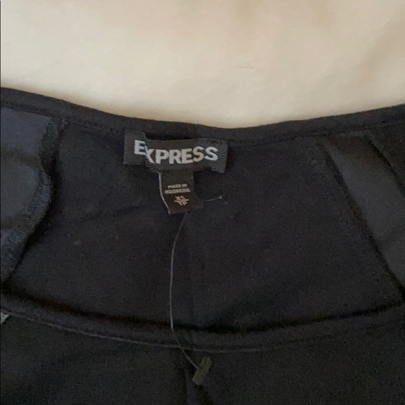 Express dress - Picture 4 of 5